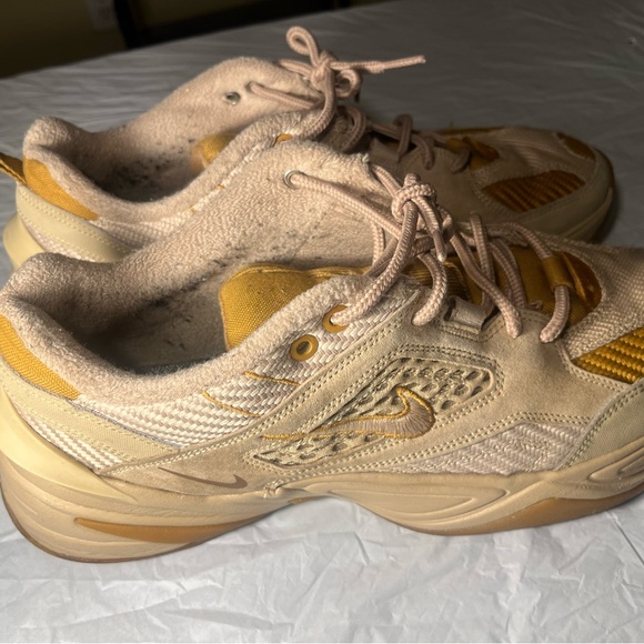 Nike Tan Tekno - Picture 5 of 10